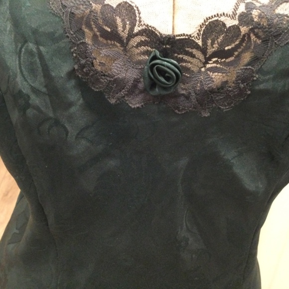 Silk and Satin ,  Beautiful dark green nightdress - Picture 8 of 9